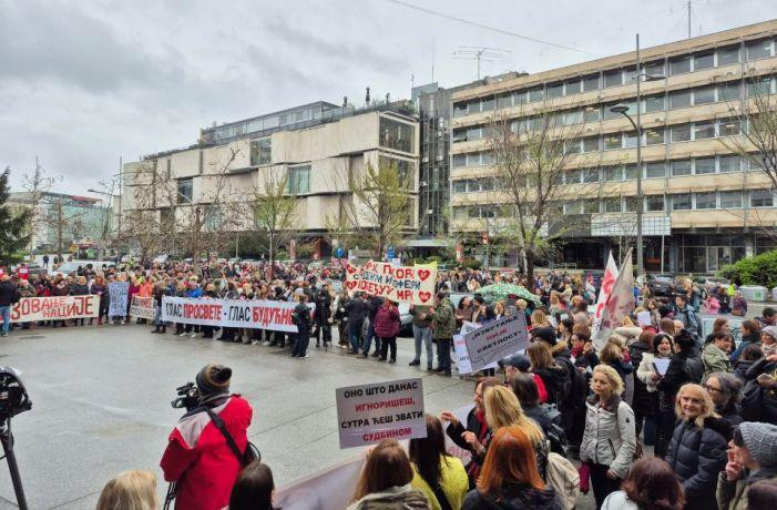 Protest prosvetara u Novom Sadu