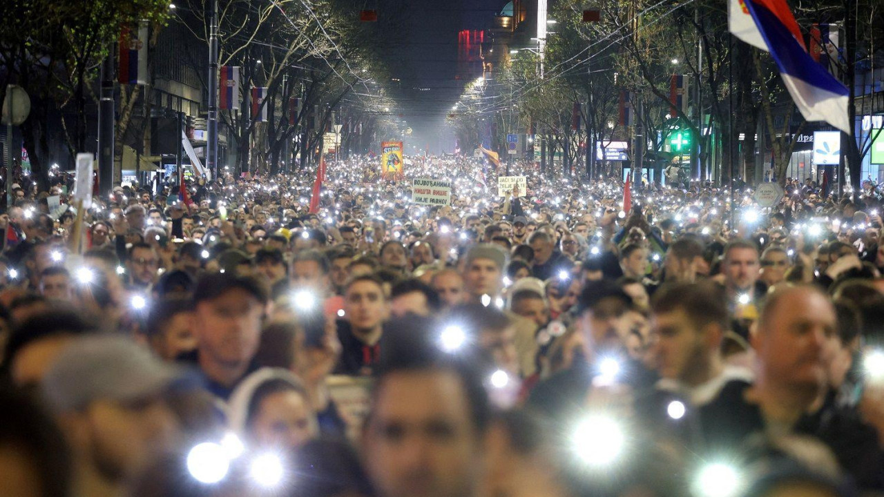 Protest, studenti, pad nastrešnice