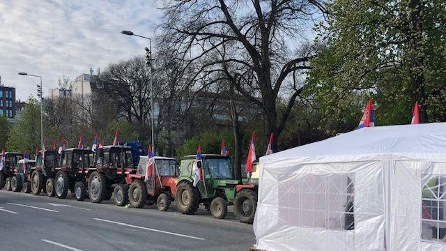 vučić, vučićev miting, sabor SNS, Pokret za narod i državu