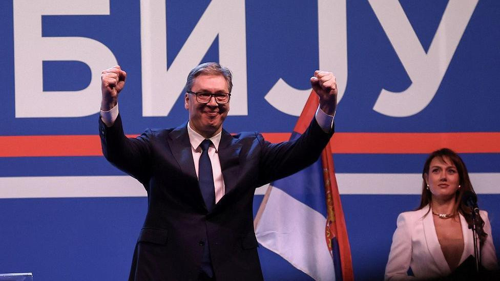 Vučić na skupu izneo zahteve nadležnim organima