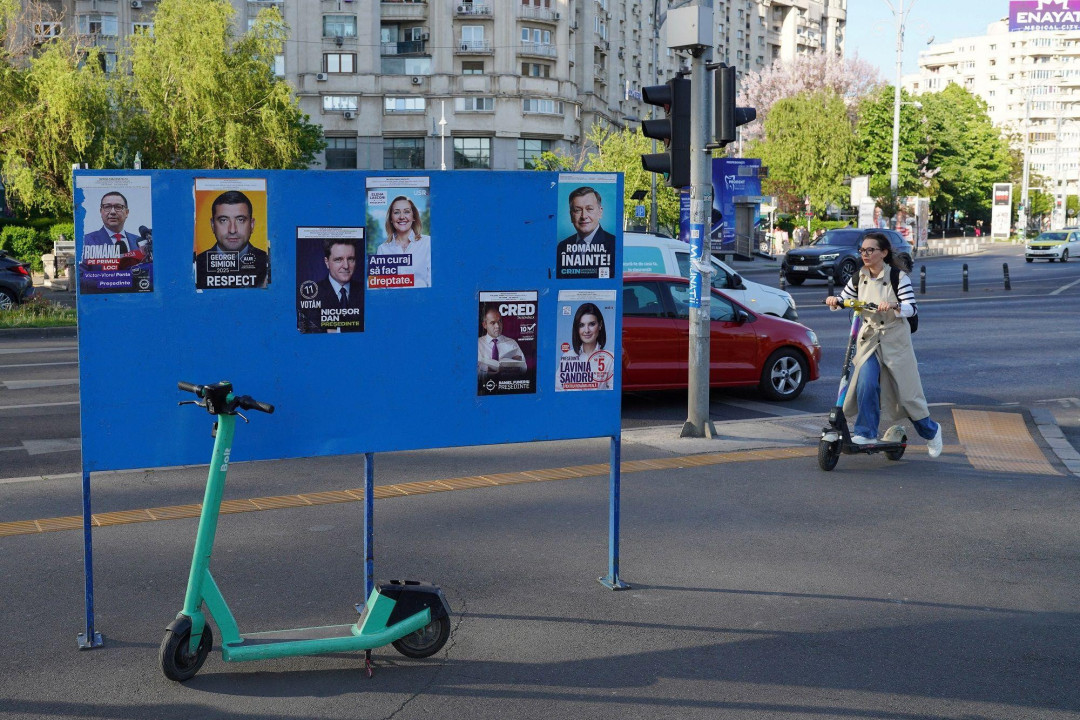 Izborni plakati kandidata u Rumuniji na izborima