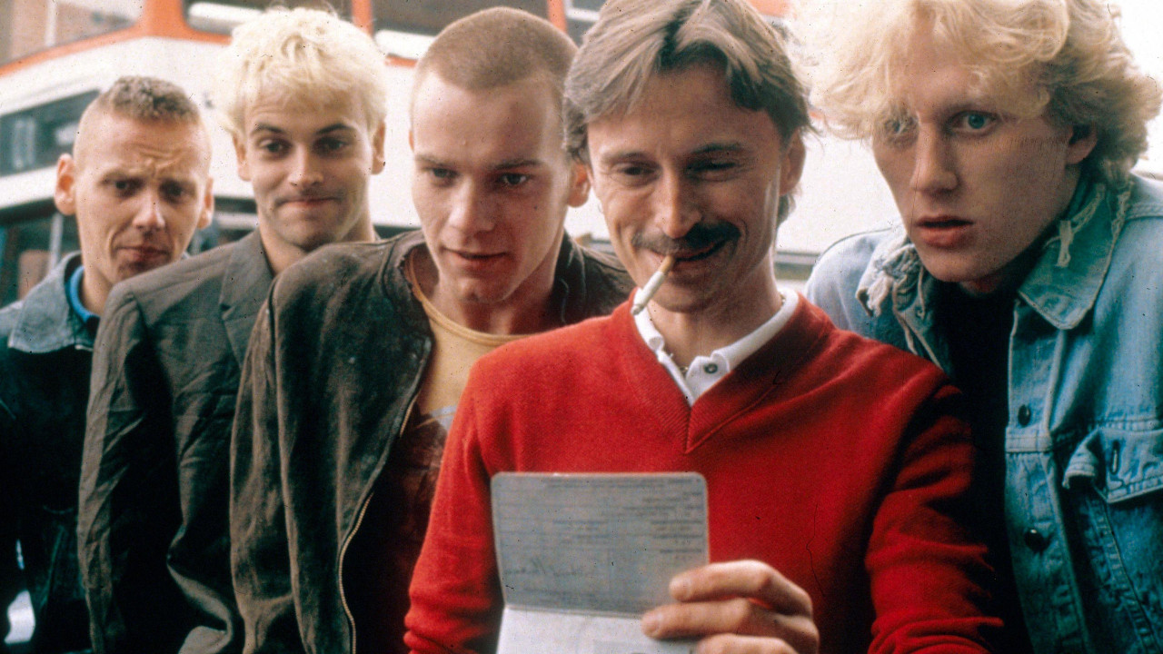 Spad (Juen Bremner), Sik Boj (Džoni Li Miler), Renton (Juan Mekgregor), Begbi (Robert Karlajl) i Tomi (Kevin Mekid) u Trejnspotingu